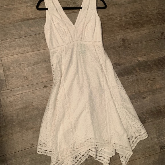 Oyster Shell Lace Lilly Pulitzer Dress Size 2 - Picture 2 of 5